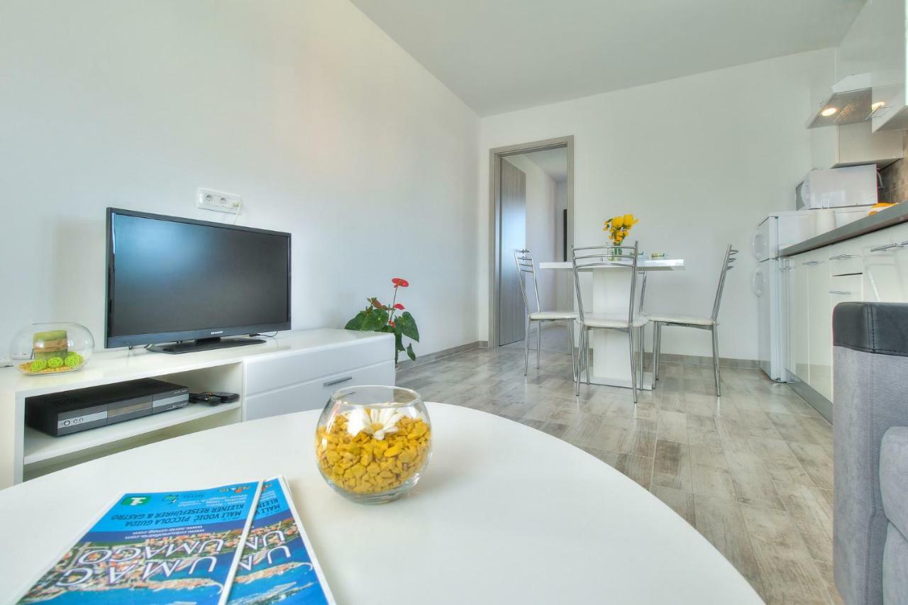 Apartments Antunovic อูมัค ภายนอก รูปภาพ